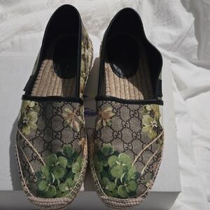 Gucci Green and Black Floral Loafers